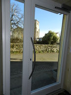 View RENOVATION COMMERCE VUE INTERIEURE PORTE BOIS PEINT